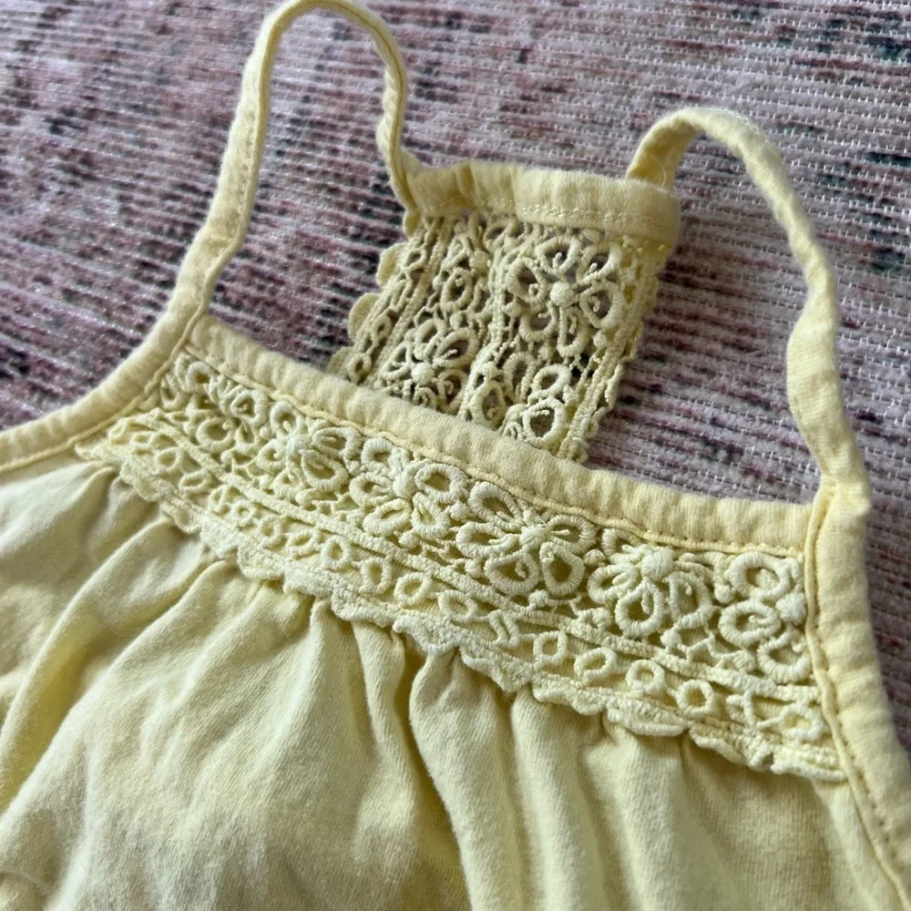 Oshkosh girls yellow embroidered back tank size 4-5